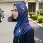 H480 1PC SMALL IRIDESCENT STONE AND PEARL AL AMIRA HIJAB