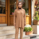 T65903BS BROWN LONG SLEEVE KNITTED TOP